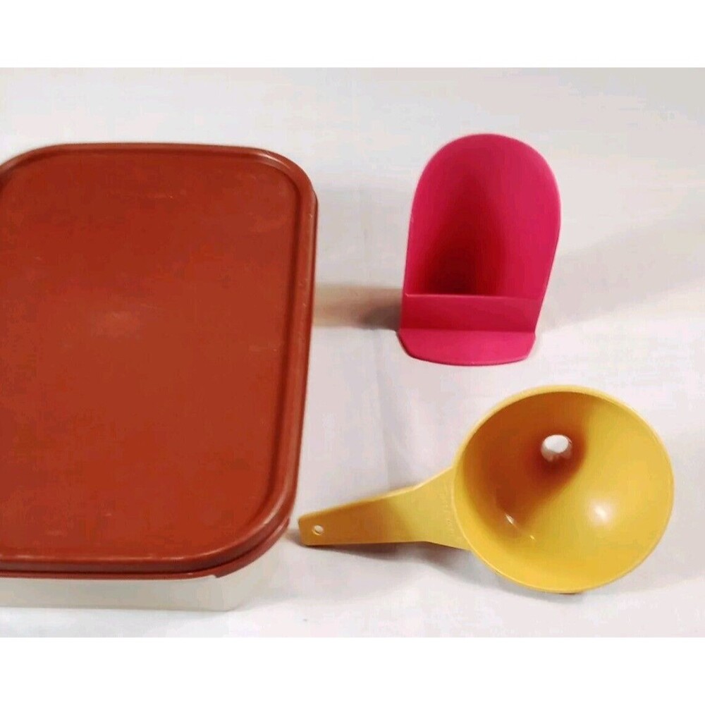 Tupperware‎ Variety Funnel/Scoop/Bowl